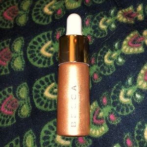 Becca C-Pop highlighter